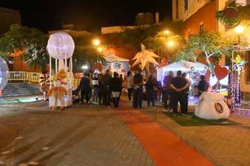 La alcaldesa de Telde alaba el ambiente mágico de la Casa de la Navidad/Francisco Javier Santana y TA.
